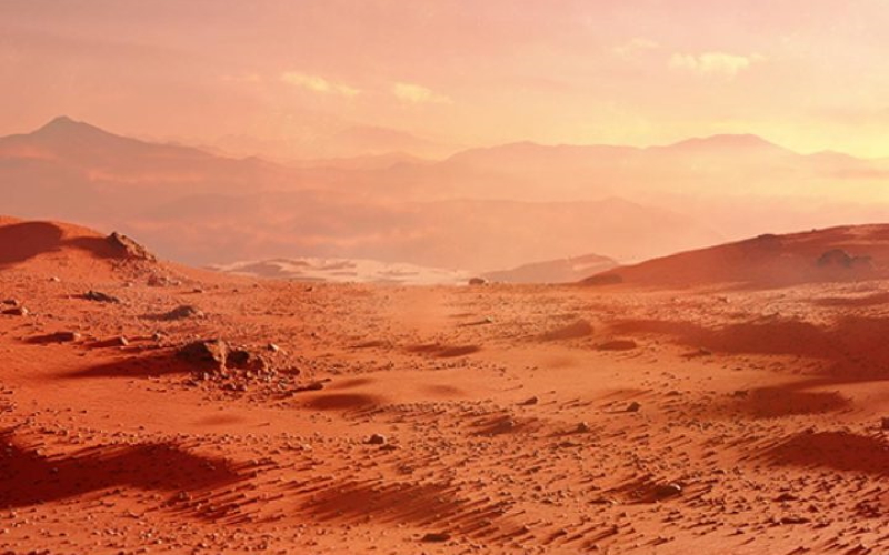 Марсианская поверхность с красноватым оттенком. 