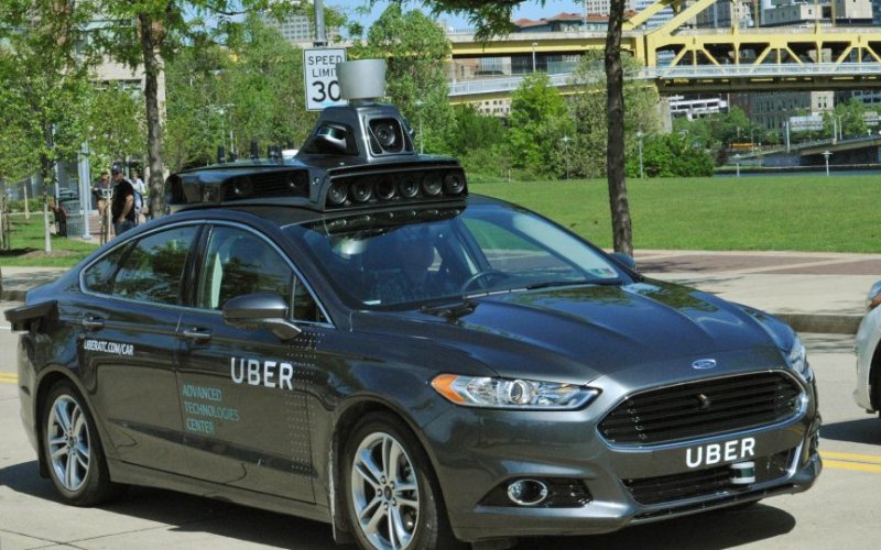 Беспилотный автомобиль сервиса такси Uber